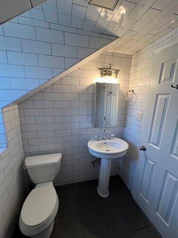 Building Photo - 6200 Victor St