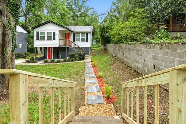 Building Photo - 2343 Carver Dr NW