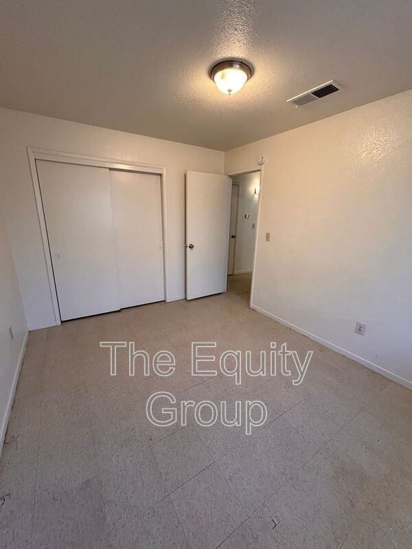 Building Photo - 1228 Jones St