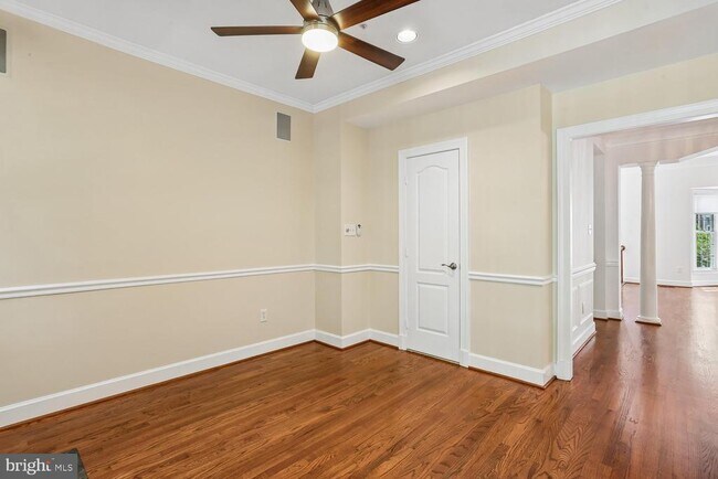 Building Photo - 417 Winding Rose Dr