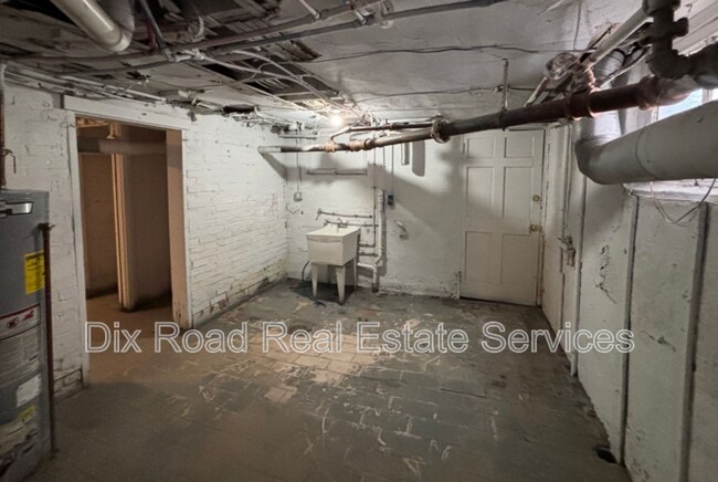 Building Photo - 3517 Trimble Ave