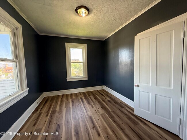 Building Photo - 1706 Prospect Ave