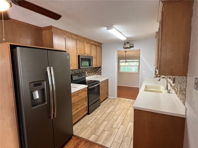 Building Photo - 2 Bedroom in Edgewater