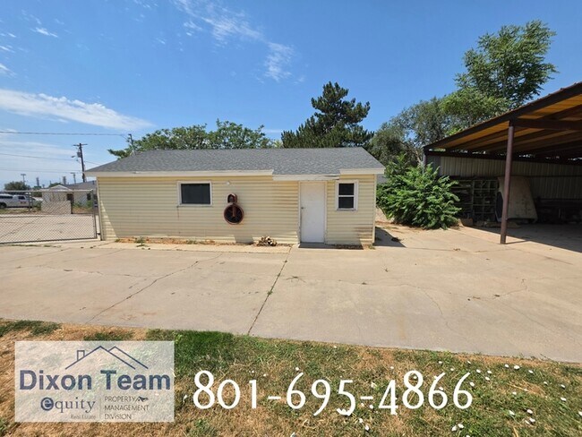 Building Photo - 44 W 150 N