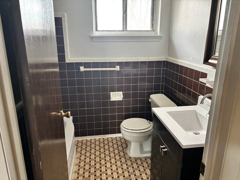 Building Photo - 29156 Tessmer Ct