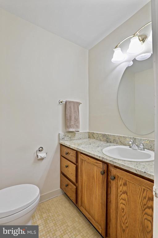 Building Photo - 1644 Wainwright Dr