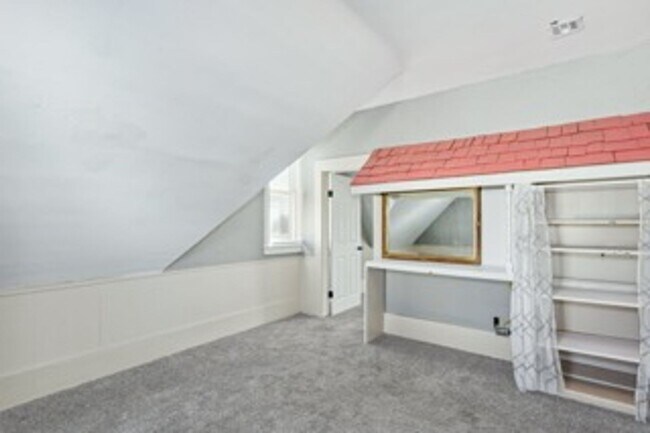 Building Photo - Spacious 4-Bedroom Home in South Wichita - Close to Downtown with a Large Backyard