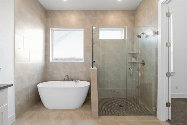 Building Photo - 1413 Kneehigh Ln