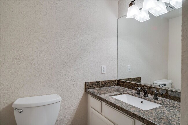 Building Photo - 22 Willowwood Cir
