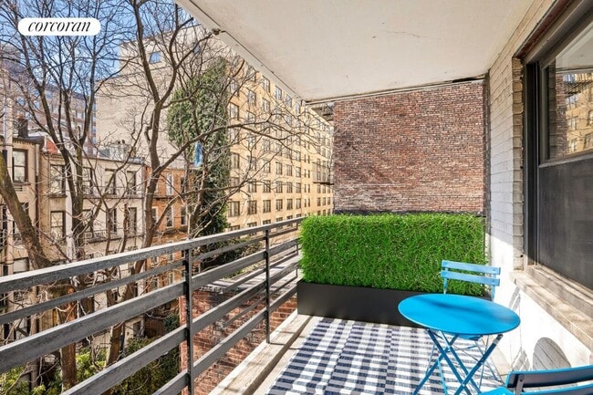 Building Photo - 408 W 57th St