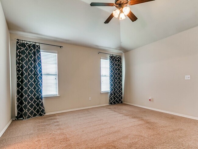 Building Photo - 3 Bed/2 Bath in Sonador of Montague Subdivision - Deer Creek Schools