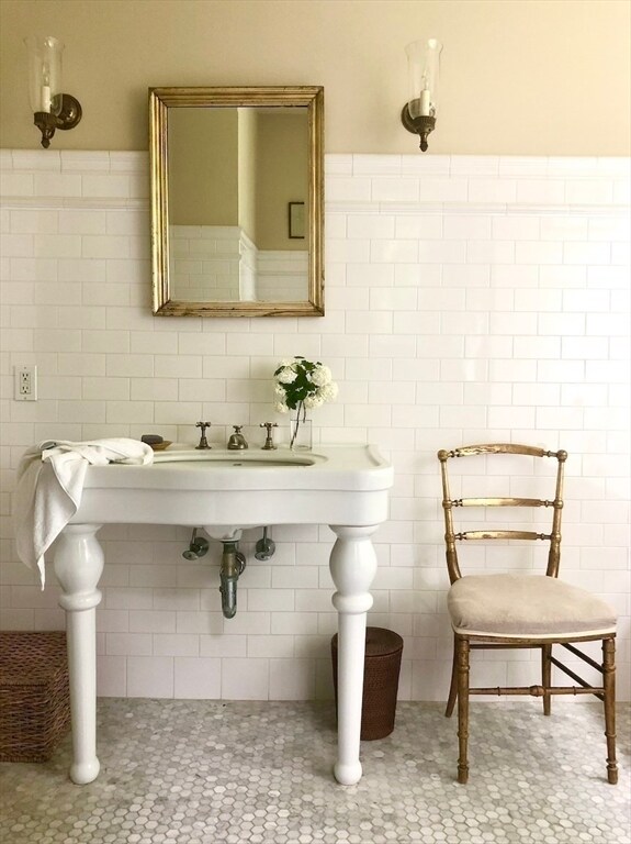 Building Photo - 918 Hale St