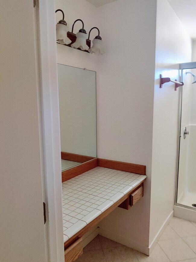 Building Photo - 18589 Lake Forest Dr