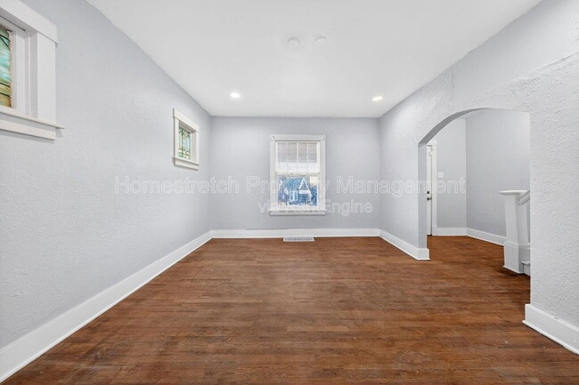 Building Photo - 4555 Ruskin Ave