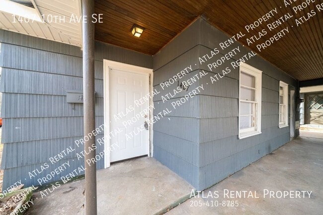 Building Photo - 1407 10th Ave SE