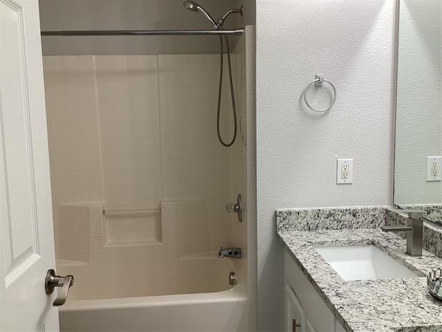 Building Photo - 4608 Wolf Ridge Way