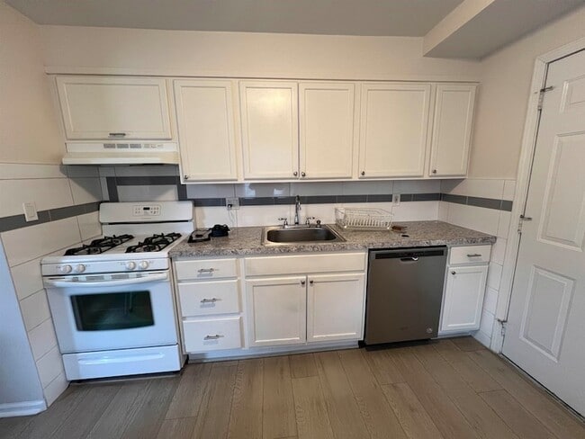 Building Photo - 17366 Tennyson St