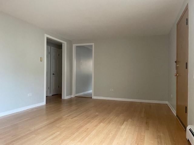 Building Photo - 6022 N Avondale Ave