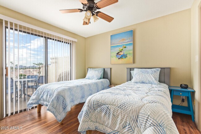 Building Photo - 10080 E Mountainview Lake Dr