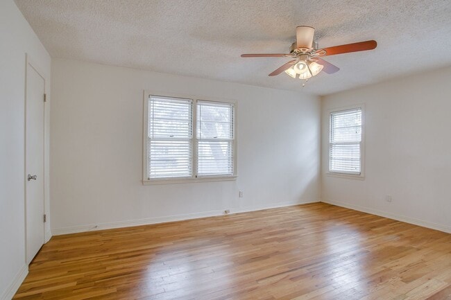 Building Photo - Pre Leasing for fall 2026! 2/1 in Tech Terrace