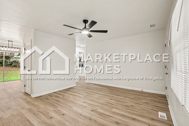 Building Photo - 3713 Stanford Cir