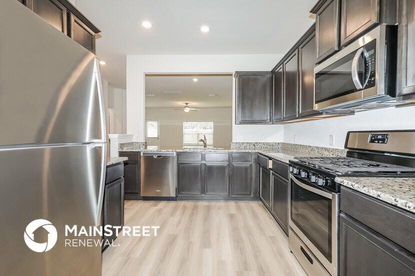 Building Photo - 26821 Steinbeck Dr