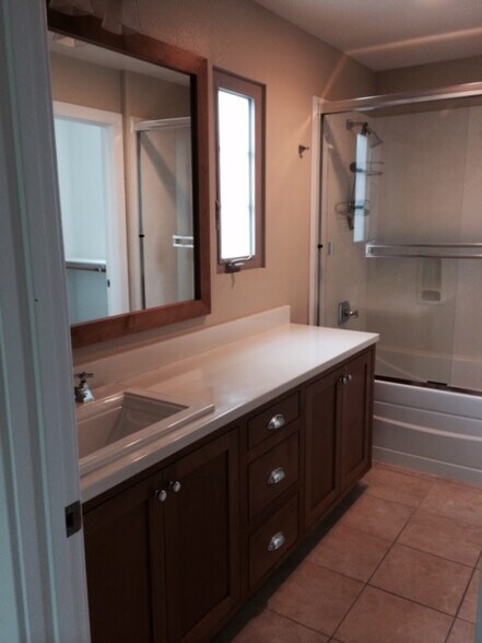 Building Photo - 1277 Dahlia Loop