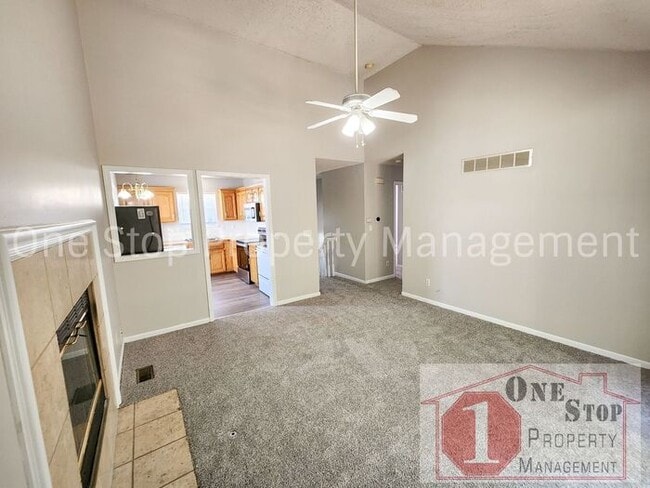 Building Photo - Gorgeous 3-Bedroom, 2-Bathroom home in Ray...