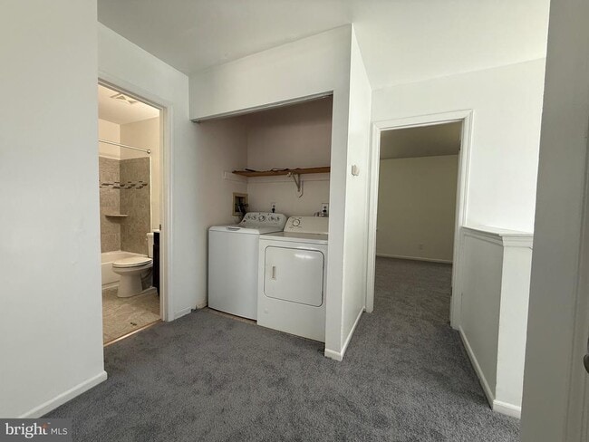 Building Photo - 343 Brookdale Blvd