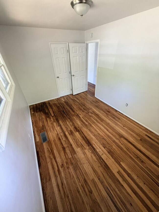 Building Photo - Beautifully Remodeled 3-Bedroom, 2-Bath Home