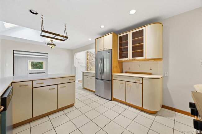 Building Photo - 2 Dale Carnegie Ct