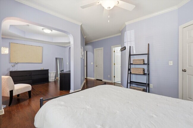 Building Photo - "Charming Fully Furnished 2-Bed Condo with & Granite Countertops in Charleston – 1320 Sq Ft of Co...