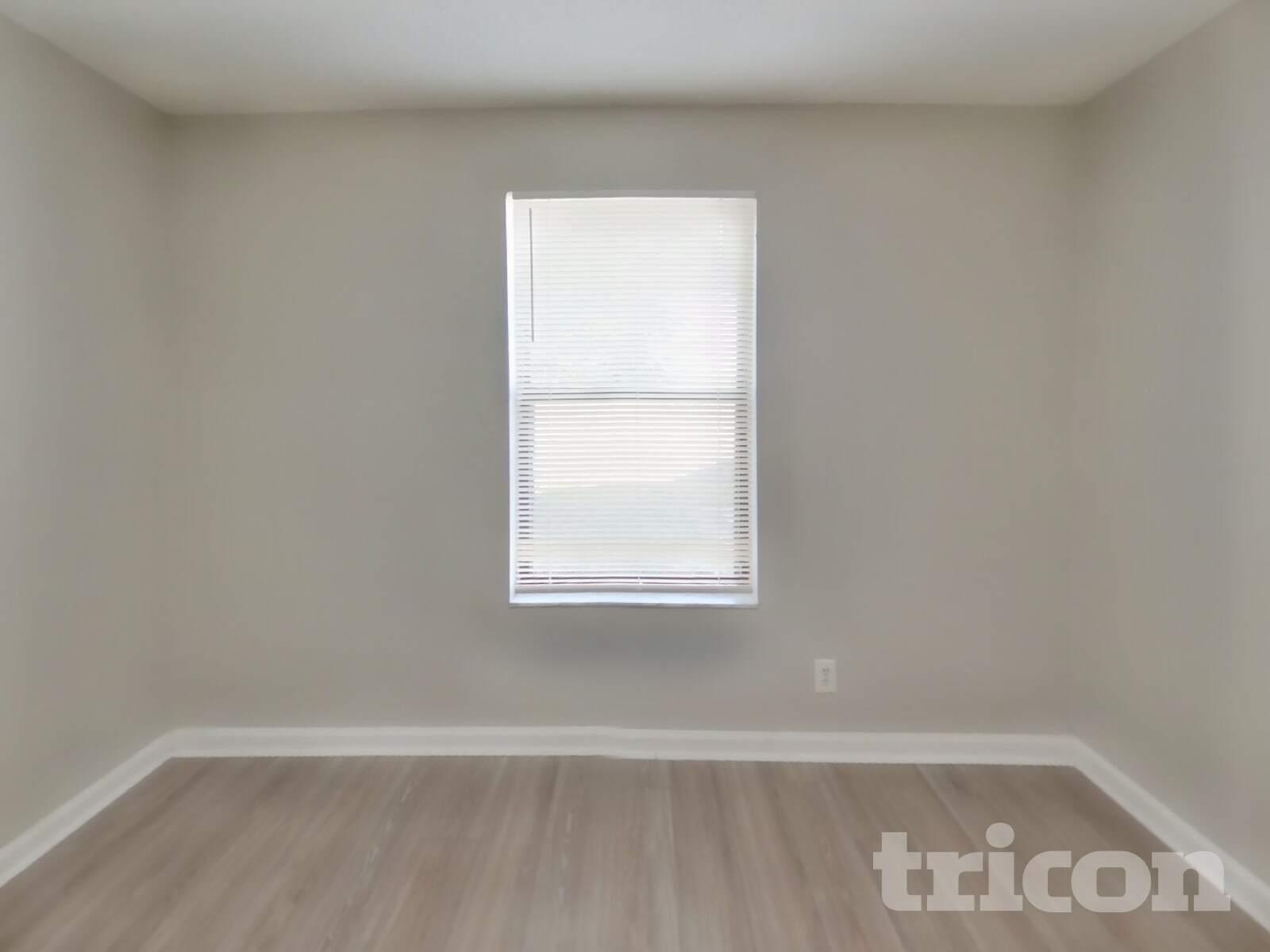 Building Photo - 7937 Dwyer Dr