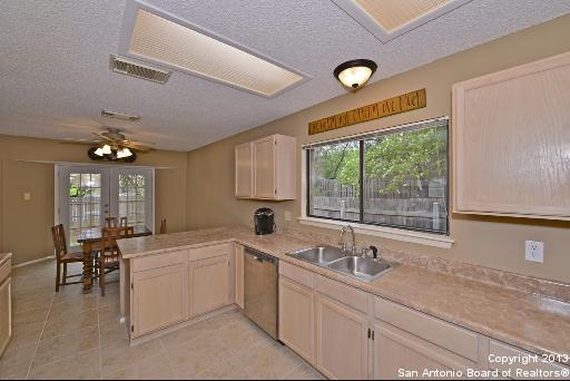 Building Photo - 9614 Fern Crest