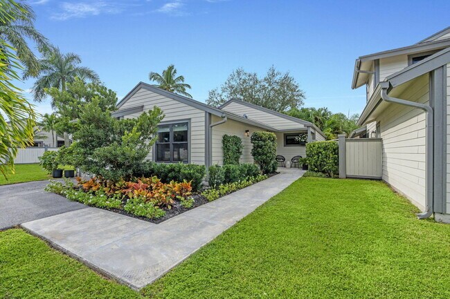 Building Photo - 2474 Bedford Mews Dr