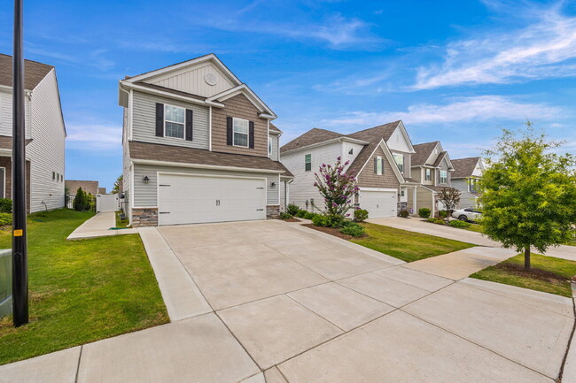 Building Photo - "Spacious 4-Bedroom Home Located In Desirable Walnut Creek Development"