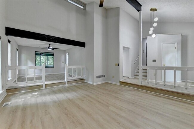 Building Photo - 5100 Forest Mist Dr