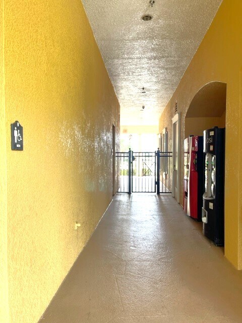 Building Photo - 3567 Conroy Rd