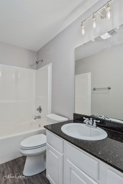 Building Photo - 3287 Grand Lake Dr