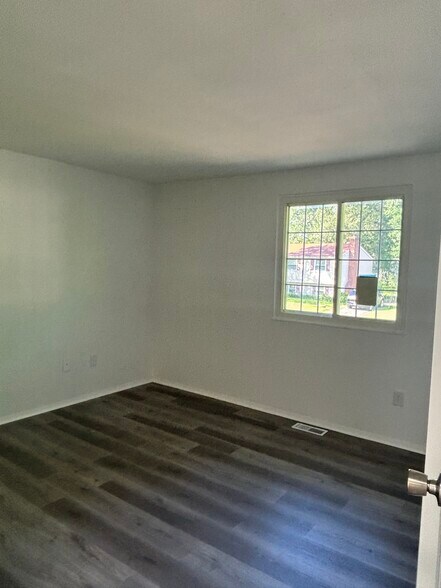 Building Photo - 6530 Watchspring Ct