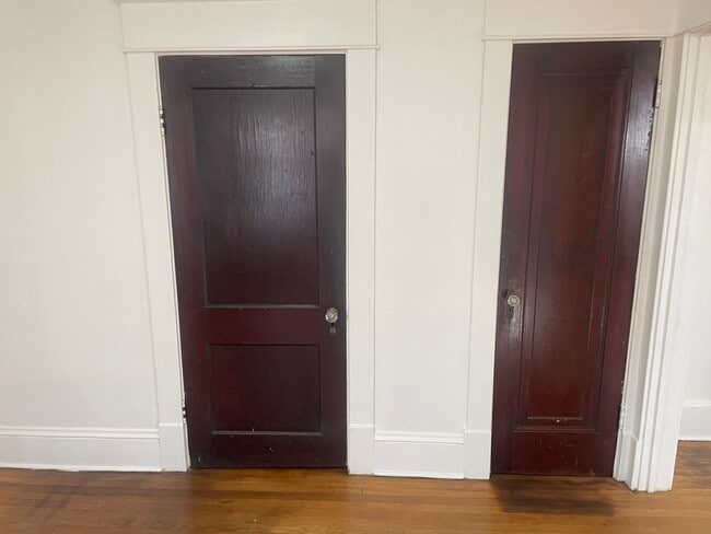 Building Photo - 615 Day Ave SW