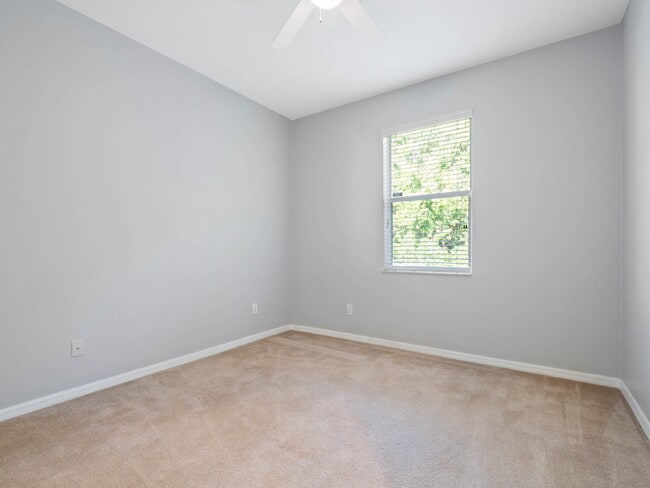 Building Photo - Spacious 4-Bedroom Pool Home with 3 Full B...