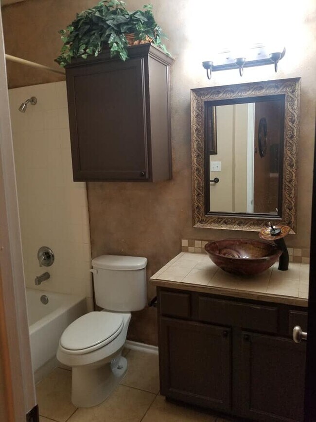 Building Photo - 5727 Woodmoss Ln