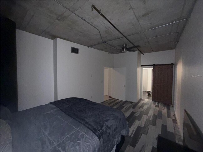 Building Photo - 10 N Summerlin Ave