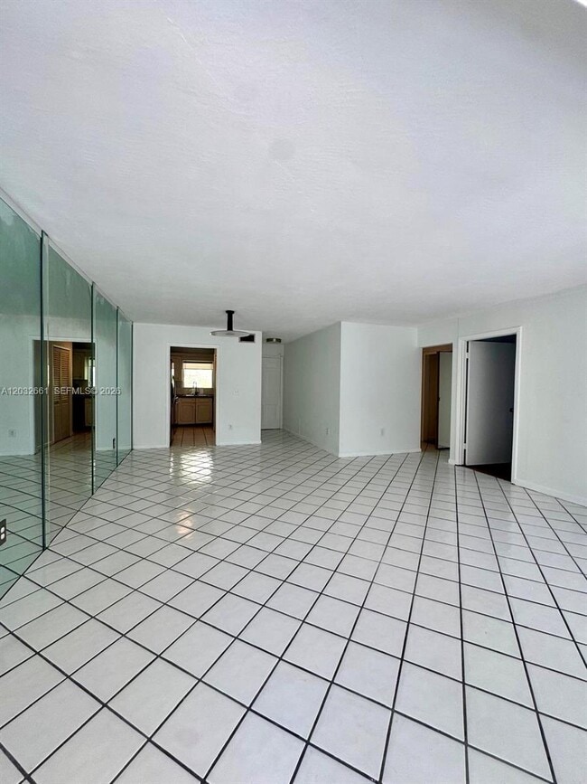 Building Photo - 2501 S Ocean Blvd