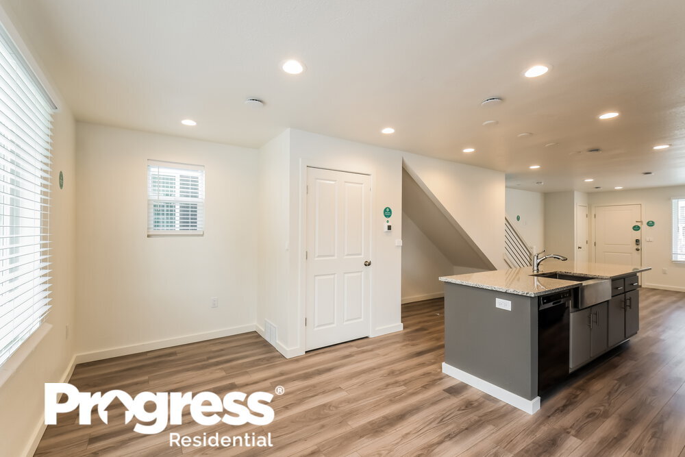 Building Photo - 4735 N Tower Dr