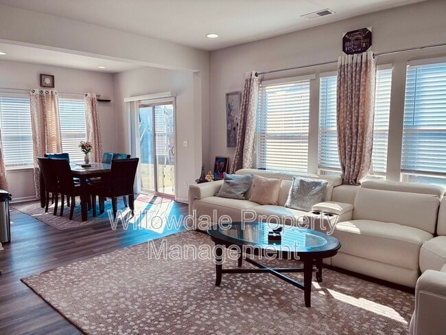 Building Photo - 993 Deaton Dr