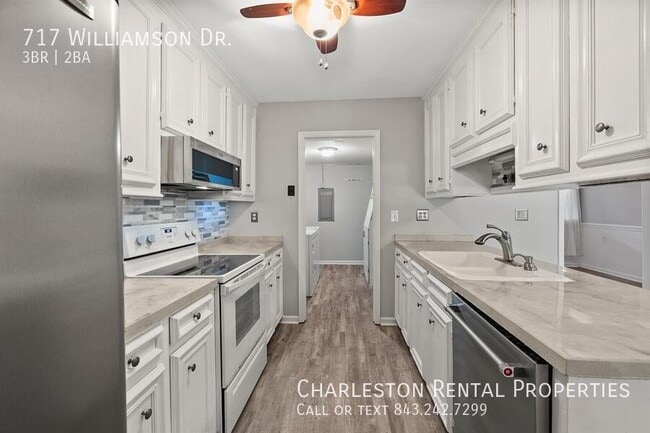 Building Photo - 717 Williamson Dr