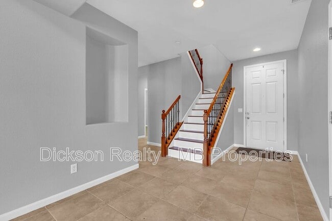 Building Photo - 2125 Peaceful Valley Dr