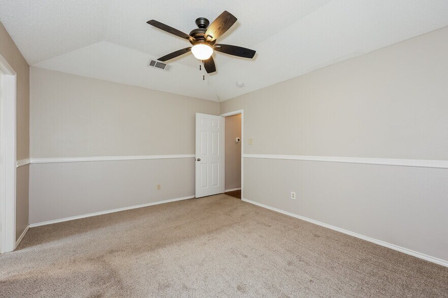 Building Photo - 1224 Nicole Way